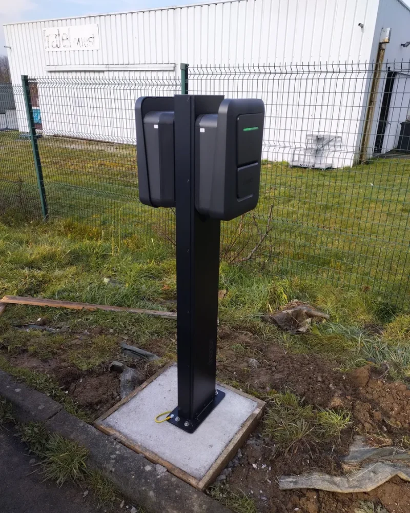 realisation-borne-recharge-bulteau-securelec-le-fenouiller (2)