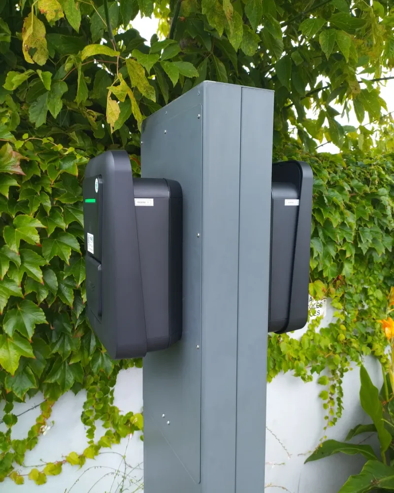 Réalisation de bornes de recharge par l'entreprise Bulteau Securelec, électricien et chauffagiste au Fenouiller près de Challans