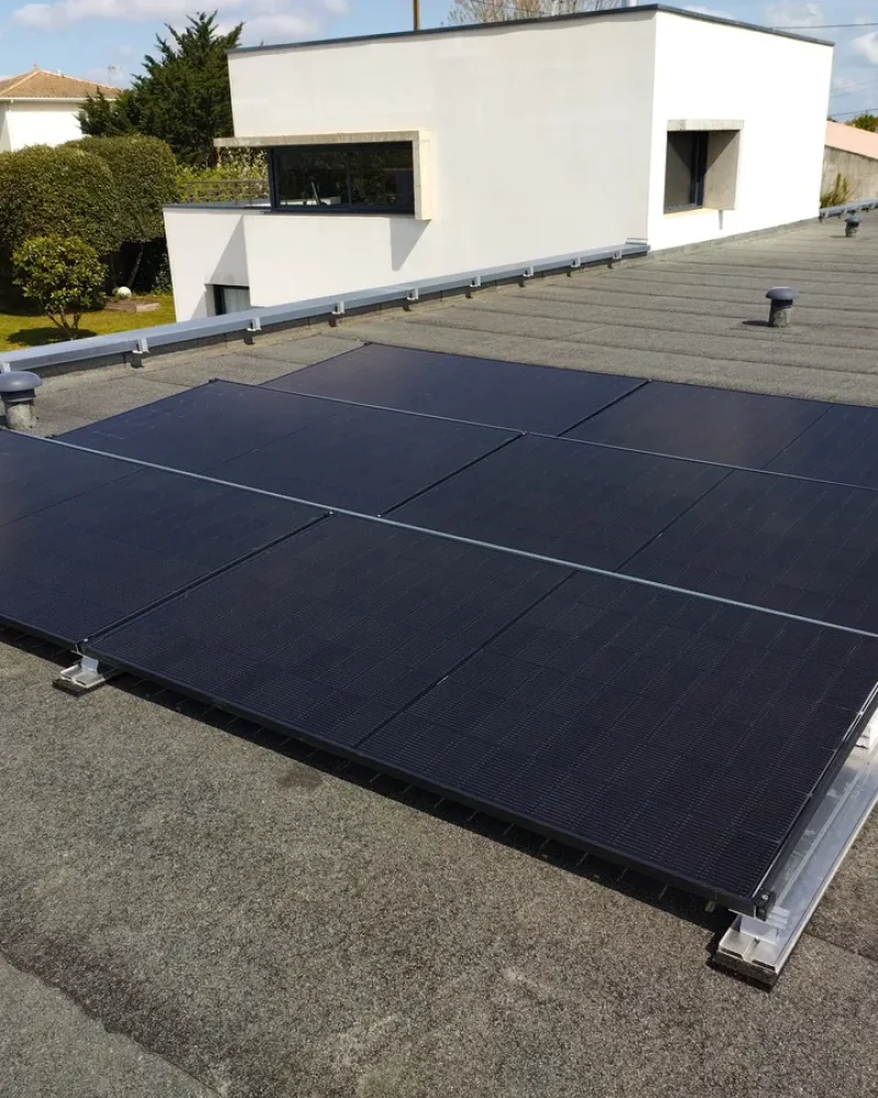 Réalisation de panneau photovoltaïques par l'entreprise Bulteau Securelec, électricien et chauffagiste au Fenouiller près de Challans