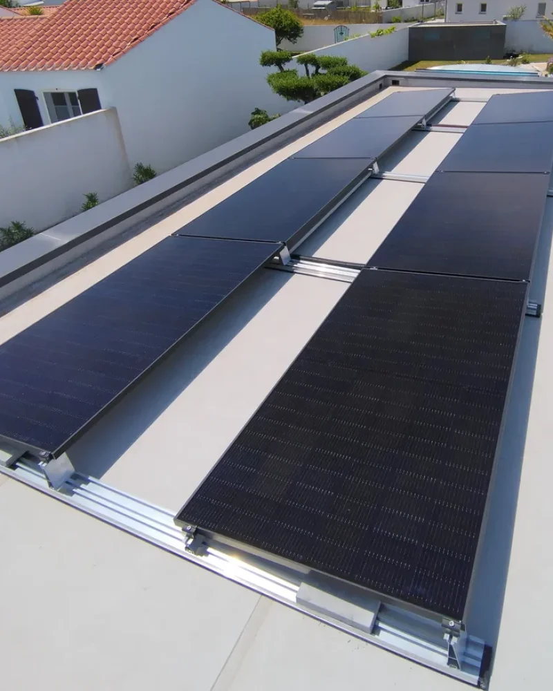 Réalisation de panneau photovoltaïques par l'entreprise Bulteau Securelec, électricien et chauffagiste au Fenouiller près de Challans